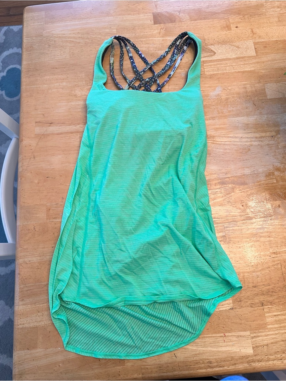 Lululemon tank top with bra size 6